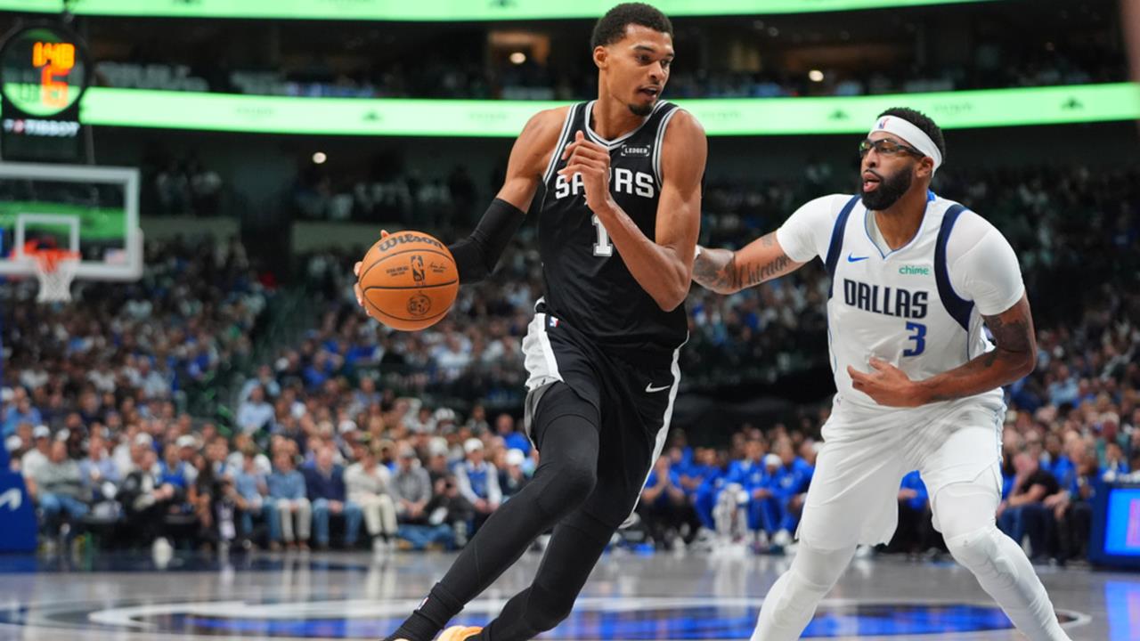NBA(影)/小編嗨賴來不及剪!「少林斑馬」首戰轟40分還成「三狀元合影」男主角