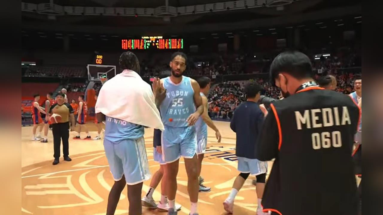 PLG(影)／領航猿主場不敗神話破滅！勇士97：95延長賽奪冠軍系列賽第一勝