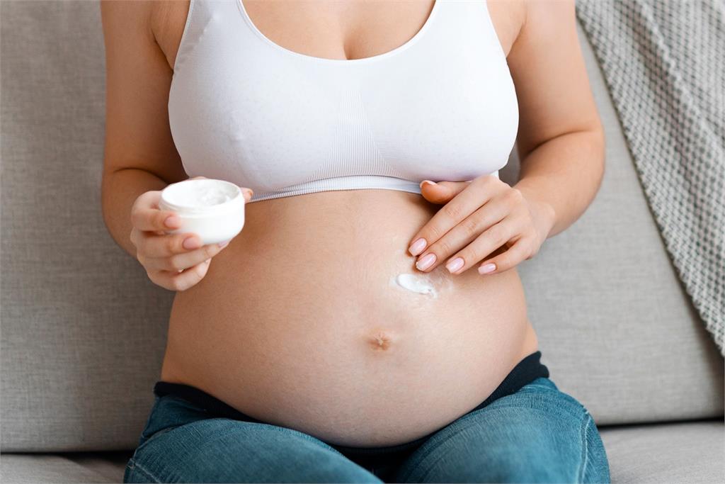 妊娠紋、搔癢、色素沉澱全都來! 醫提3點溫柔呵護,孕期不煎熬