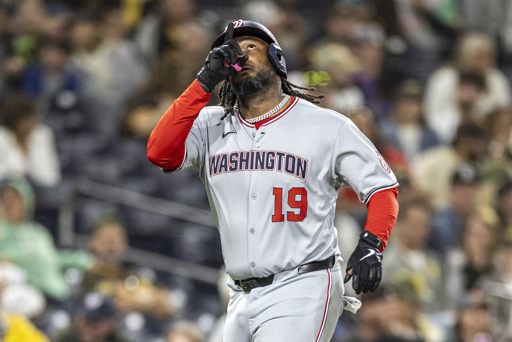 MLB(影)／國民193高砲塔開轟「與眼平視四縫線」　網：這球他X怎麼砍的？