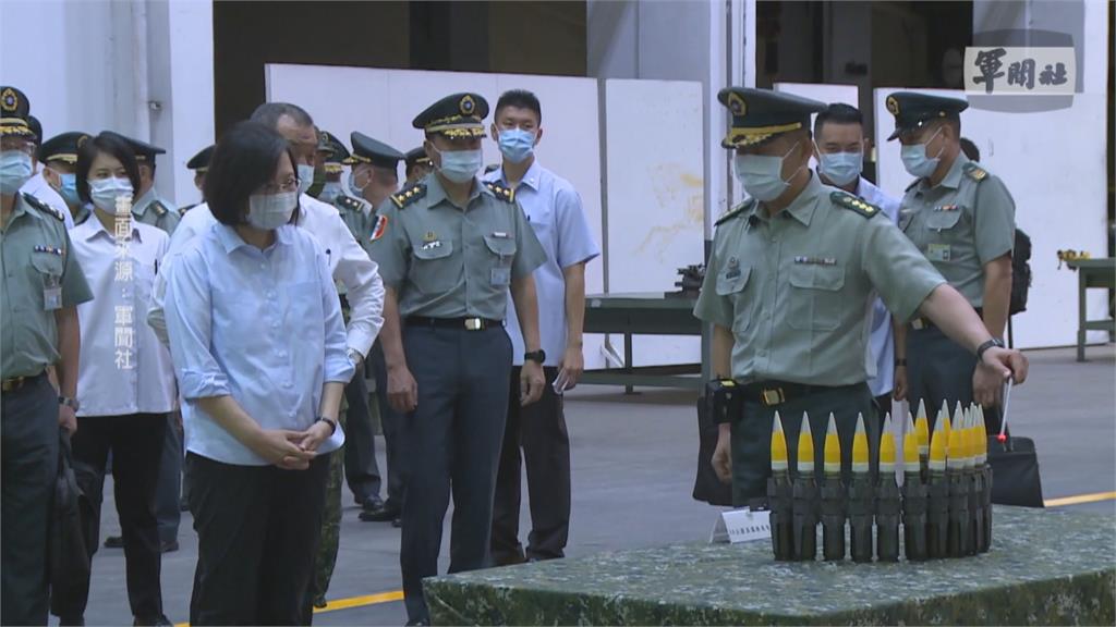視察國軍談823精神 總統:國人團結國家一體