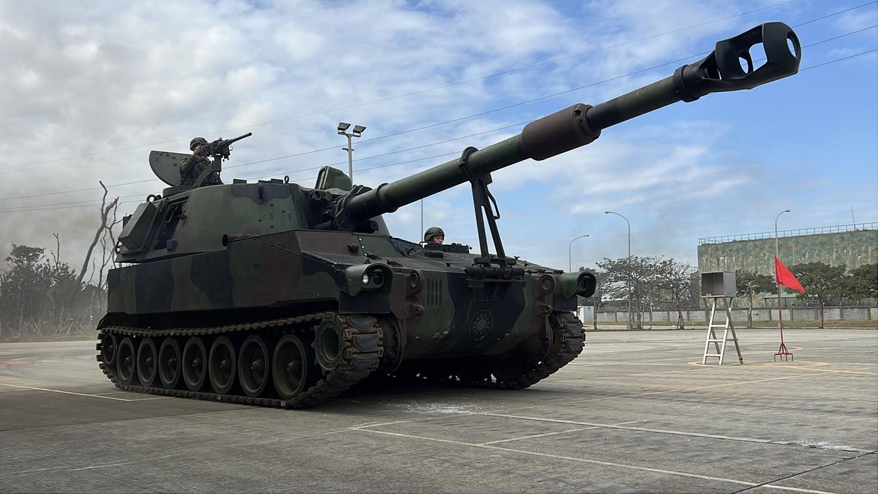 陸軍戰力進化論！「守護台海半世紀」自走砲跨世代升級　減少人力＋強化數位操作