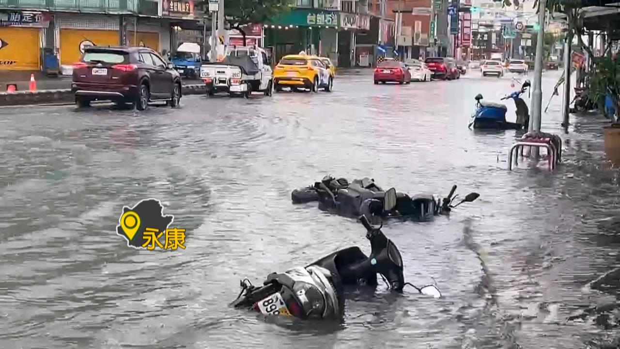 大雨釀災! 台南崑山科大淹水"水深及腰" 社區地下室"機車滅頂"