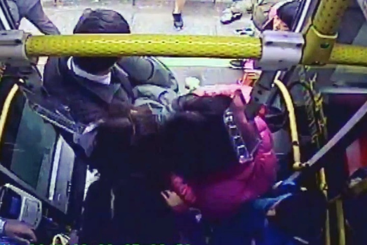 「公車總動員」救休克女學生  駕駛、護理師、乘客都伸援手