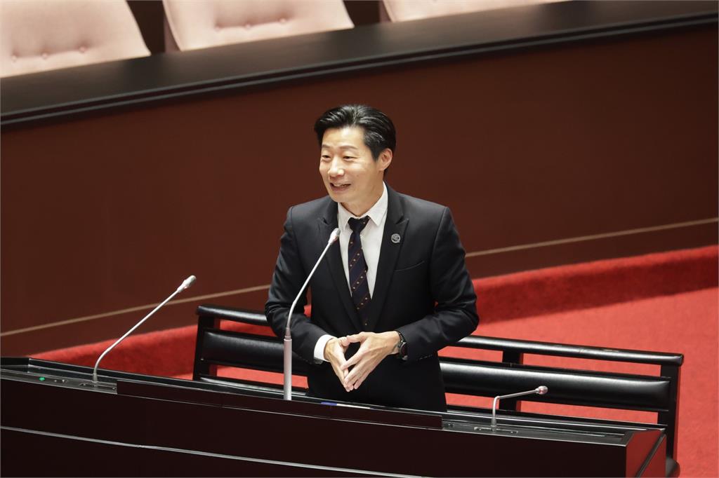 林昶佐證實Doris罹腦部罕病！哽咽「中斷錄影」曝放棄連任內幕
