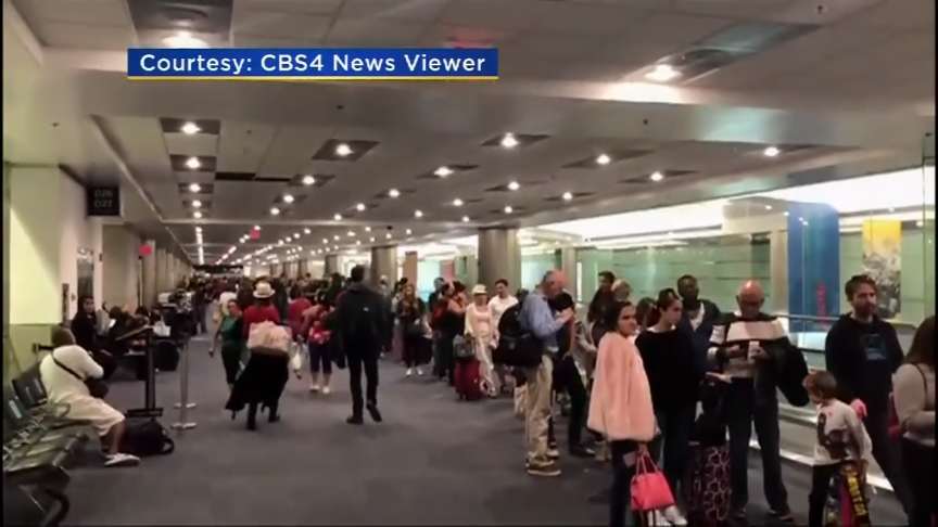 美機場海關電腦當機 旅客受困機場抱怨連連