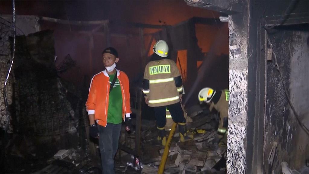 印尼油庫爆炸大火 至少17死數十人傷