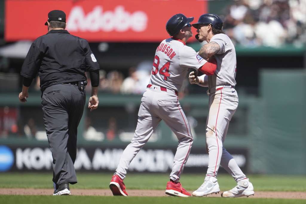 MLB(影)/紅襪巨人系列賽最後一戰 球員、總教練抗議裁判接連趕出場