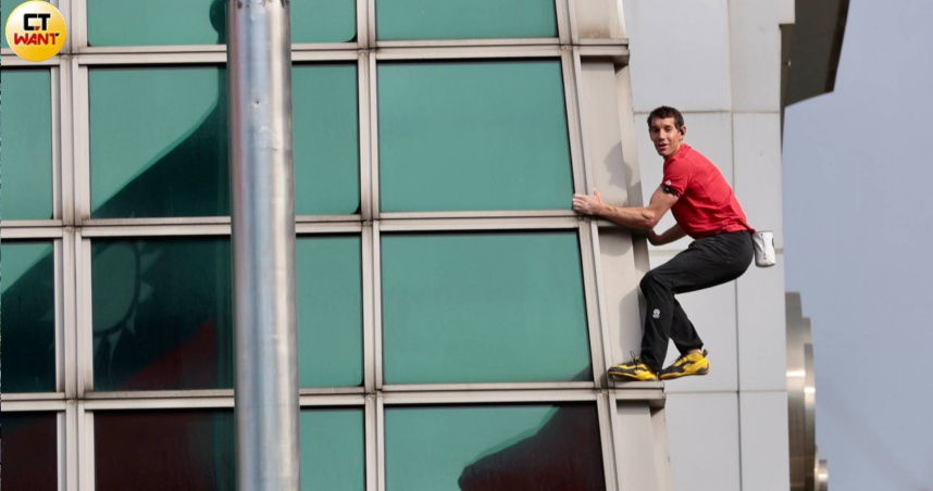 不吃肉怎麼長肌肉？霍諾德爬101竟「長年吃素」　醫師揭密飲食關鍵