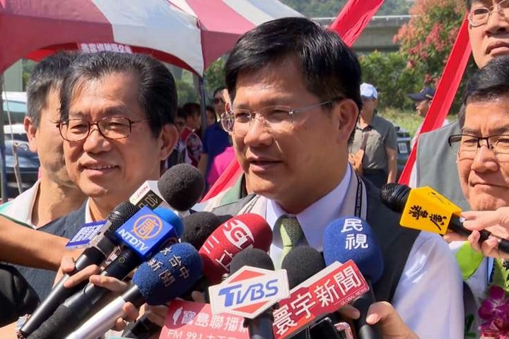 盧秀燕表態角逐大台中 林佳龍：祝福！