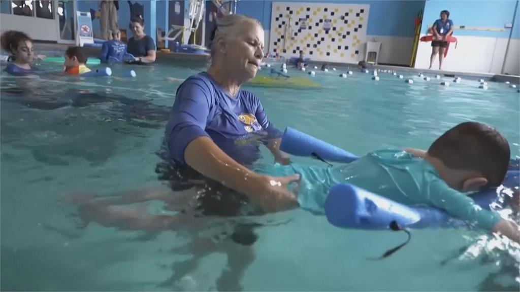 美國研究「7成溺水童患自閉症」　當地團體量身開設游泳班