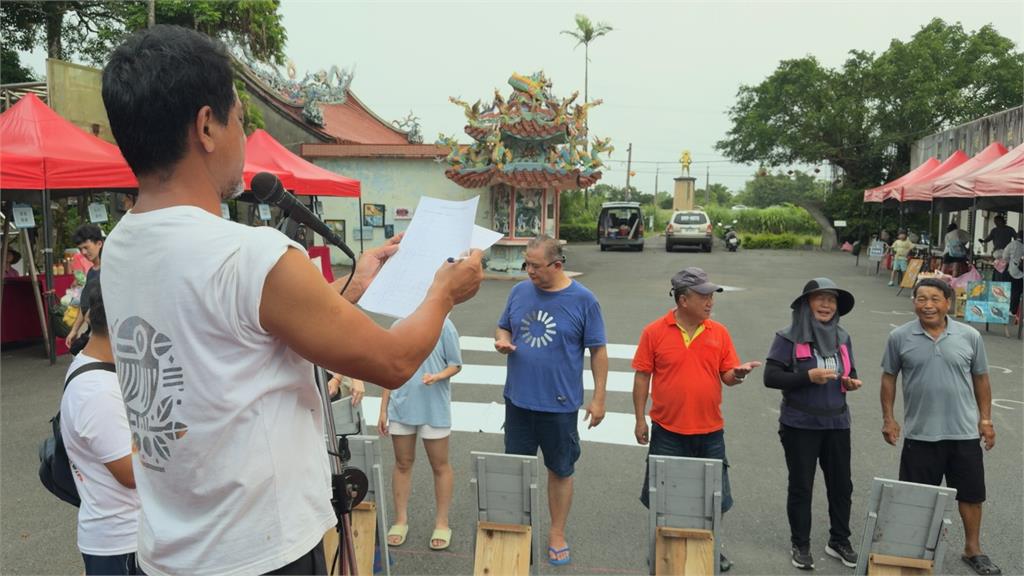 宜蘭壯圍鄉「吐西瓜籽比賽」　第一名抱回40斤大西瓜