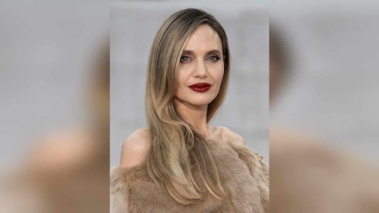 裘莉訪烏親歷無人機威脅 發文籲各國援助民眾