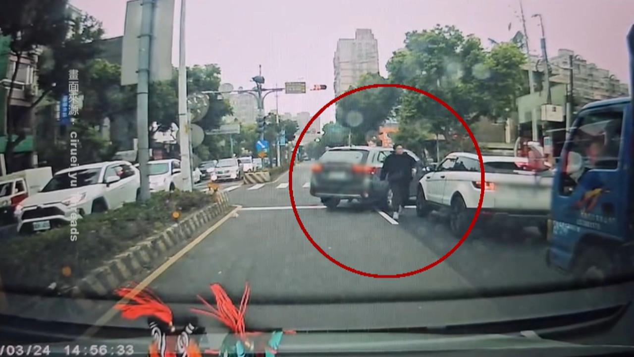 誤信投資詐詐騙！新北婦人遭詐逾兩千萬　警趁面交逮車手