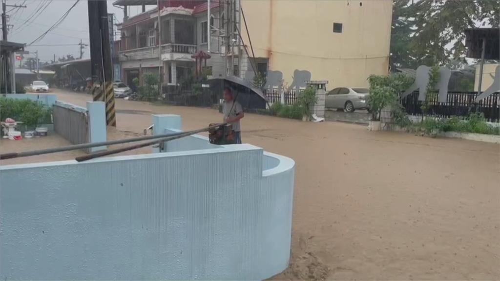 「盧碧」颱風「復活」甩尾！　苗栗以南防豪大雨