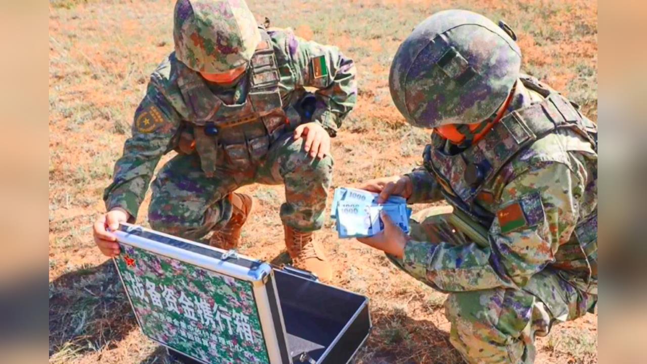 解放軍演練戰備資金箱驚見大量新台幣  軍事專家:謀劃登陸後