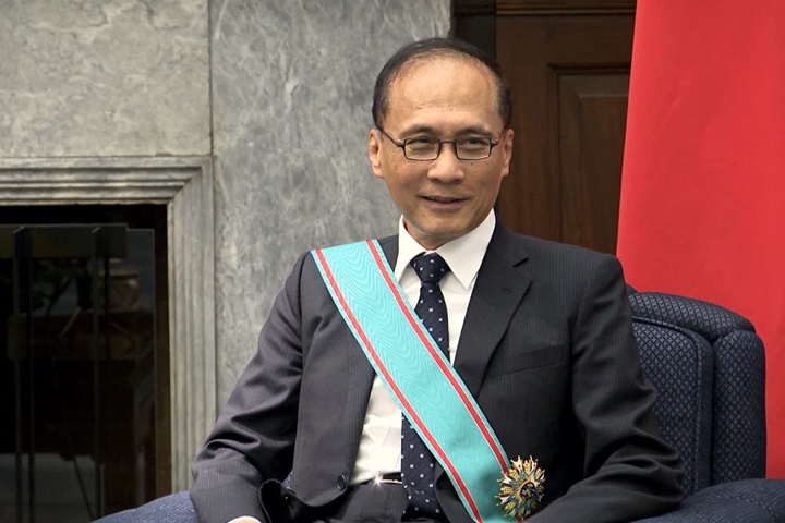 林全卸任後首露面！小英頒授勳章肯定