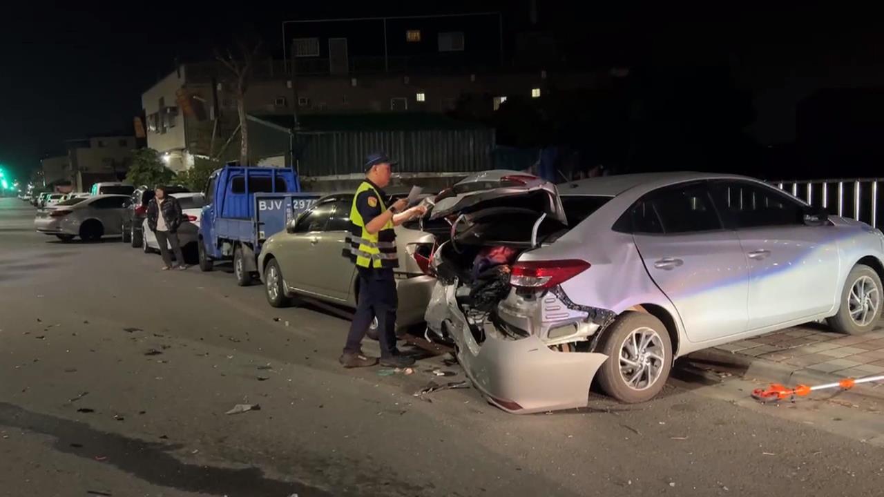 毒駕自撞！高雄男衝撞整排車　神情恍惚搜出毒品