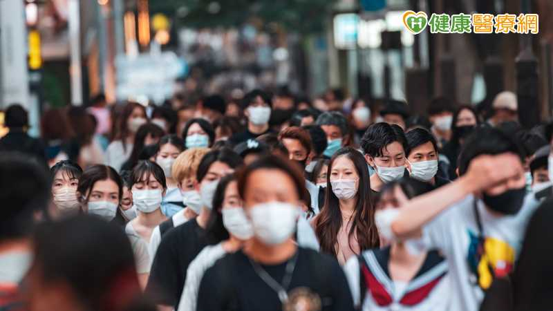 新冠單周就診2.4萬人次!疾管署估8月中下旬達高峰 籲高危群當心