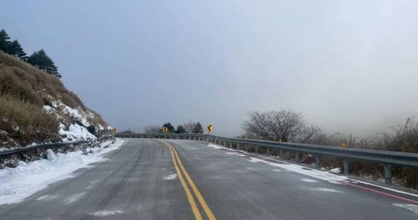 合歡山預警封路！入夜恐結冰　武嶺至松雪樓雙向禁止通行