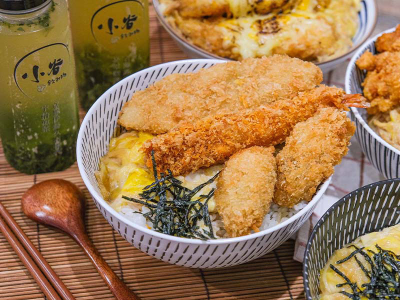 台北超人氣丼飯│卡滋脆雞酥脆迷人　海鮮三拼份量超滿足！