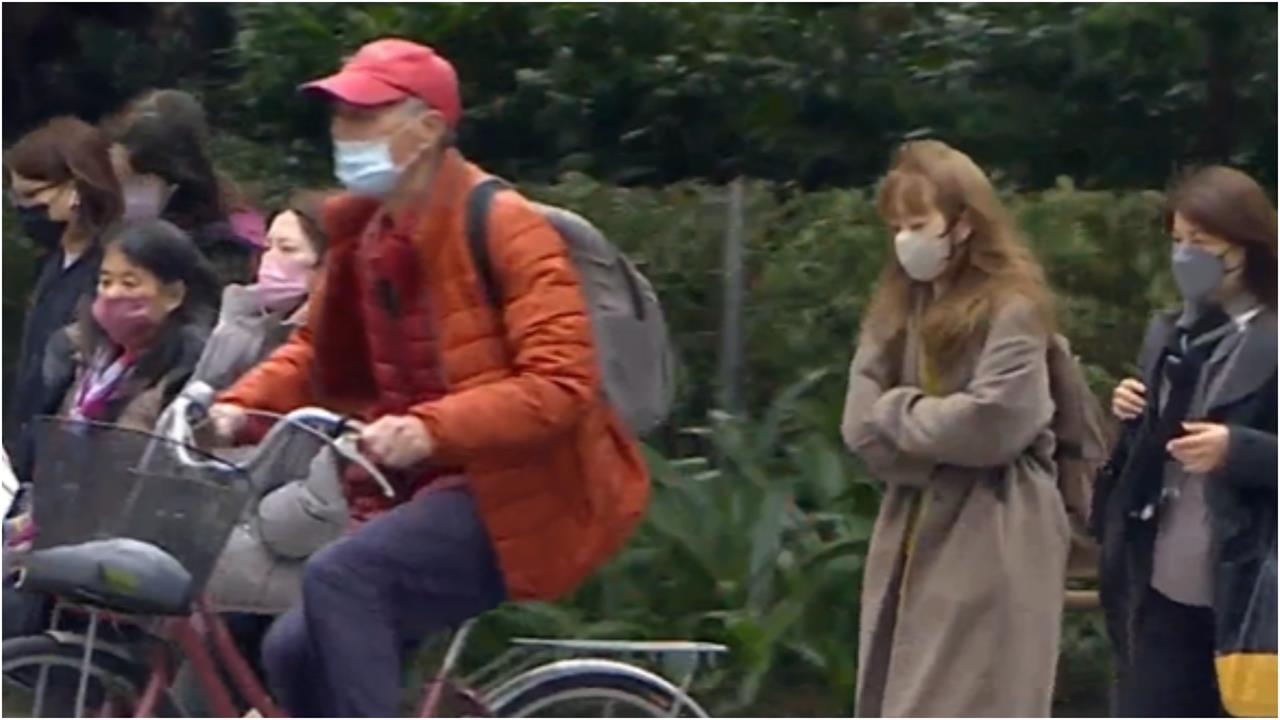 寒流來襲不想碰水「洗大衣要堆哪」？網曝家中「1囤放處」超實用