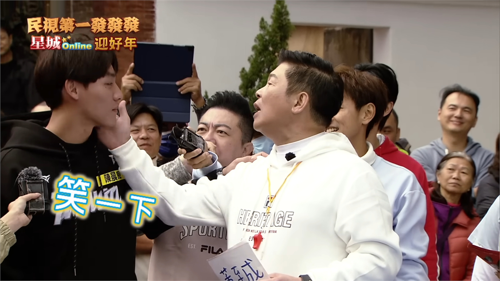 遭曾國城「拍臉」掀熱議　陳晨威現身桃猿春訓回應：沒有不開心