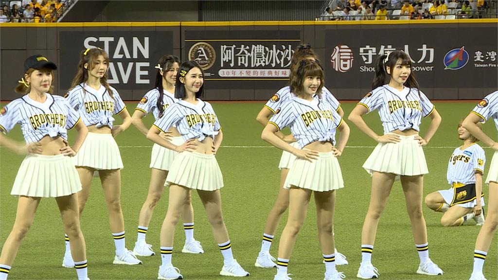 台韓日應援女神齊"攻蛋"! 阪神啦啦隊合體Passion Sisters
