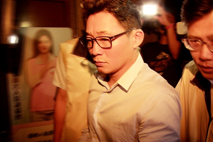 慶富錢坑恐達160億  董座與妻小不報到就押