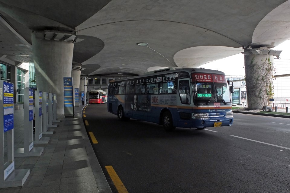 <em>快新聞</em>／南韓首爾公車司機罷工11小時後　成功爭取加薪與獎金