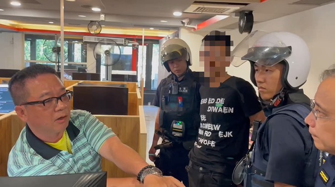 快新聞／外役監逃犯遭逮畫面曝光！　要求喝水還急喊「幫我拉褲子」