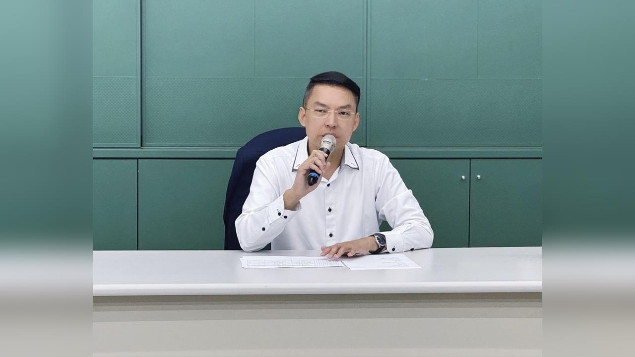 快新聞/鄭麗文赴中遭諷「見習小妹」 黃文益霸氣嗆:沒實力哪來和平