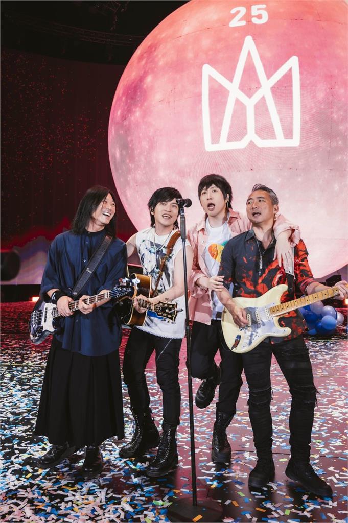 睽違9年！五月天台北大巨蛋開唱　石頭喊：「我們很想你們」