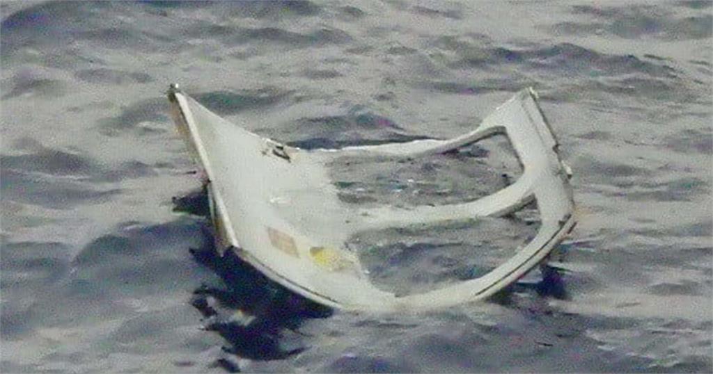 快新聞／日本黑鷹直升機墜海找到了！ 潛水員「海底尋獲5遺體」