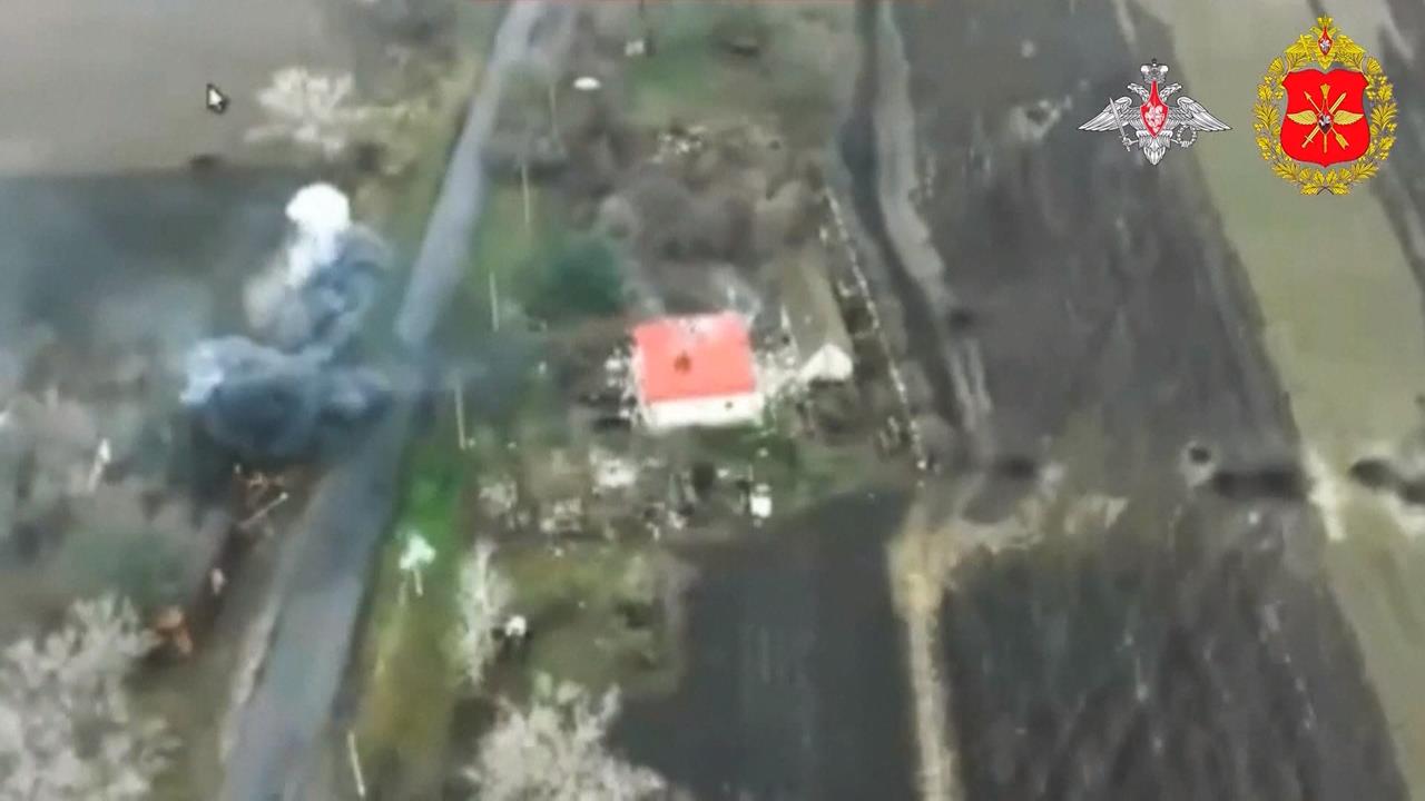 嚴寒當恐怖武器！俄砲轟烏能源設施　基輔居民停電中撐過寒冬