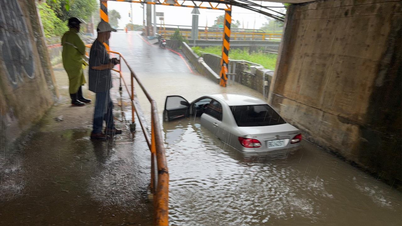 共伴效應發威！　北台灣雨彈狂炸多地積水釀災