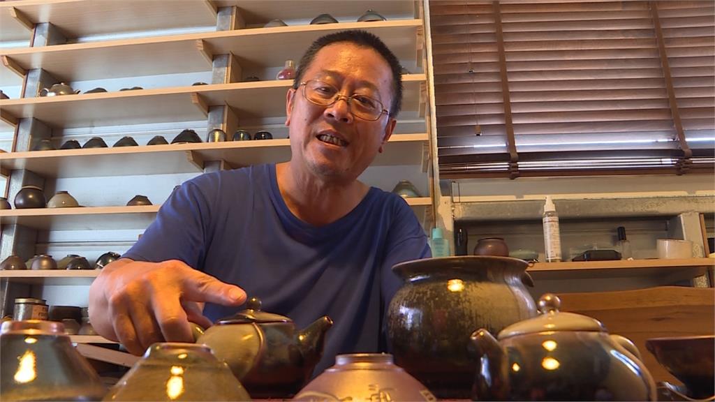 退休老師愛茶成癡 自蓋柴窯場打造無毒茶具 