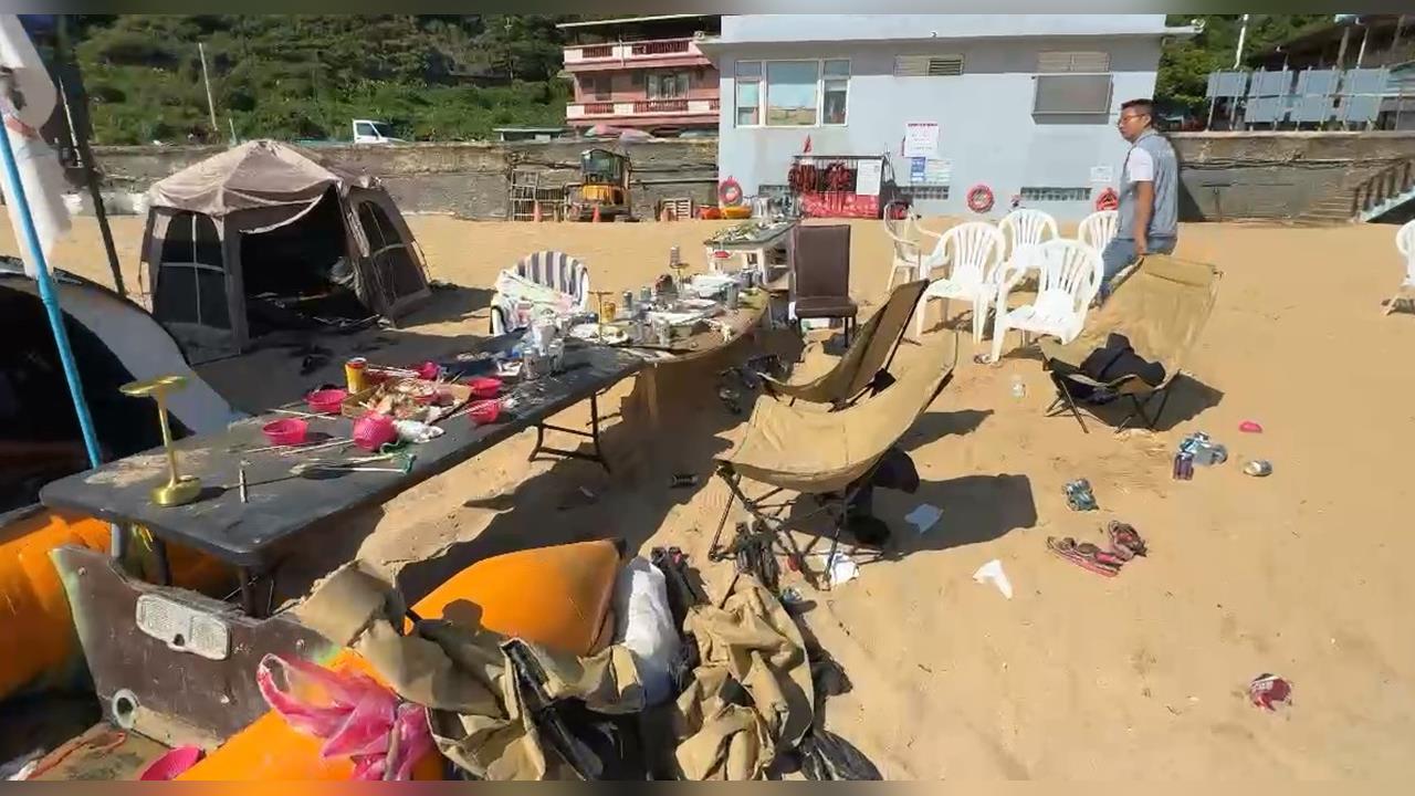 基隆「大武崙沙灘」美景？　陽傘插滿沙灘市府出手勒令改善