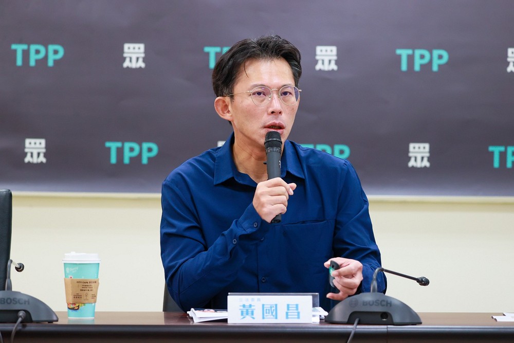 預言黃國昌出席機密會議要「偷資料」　資深媒體人被網友封先知