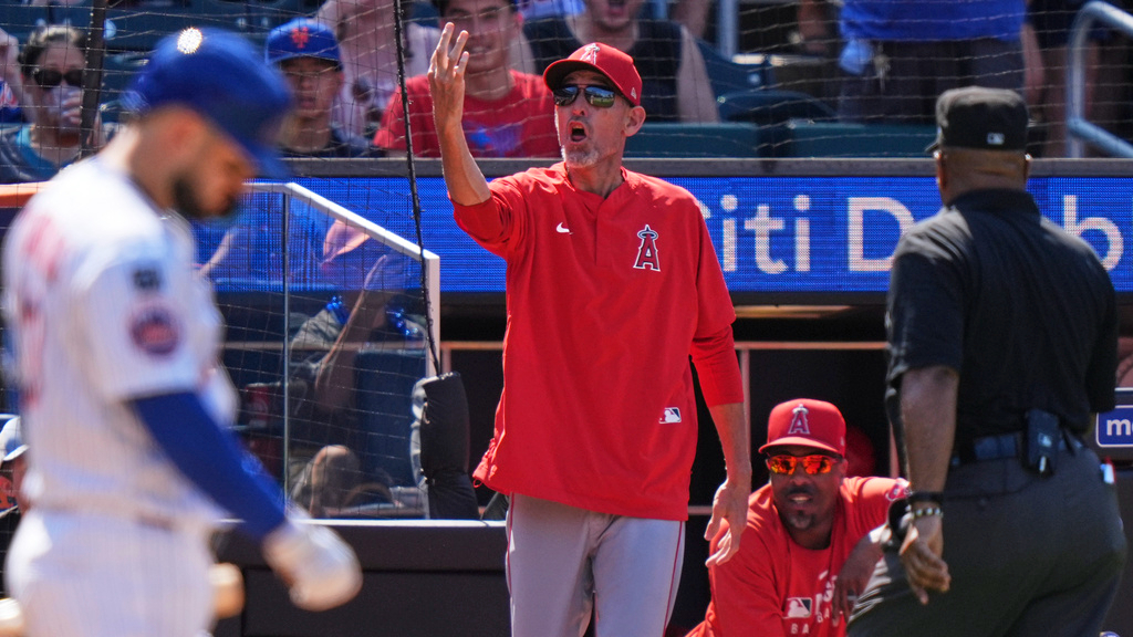 MLB(影)/主審好球帶怎麼了?天使教練團「凍未條」怒噴主審慘遭趕出場
