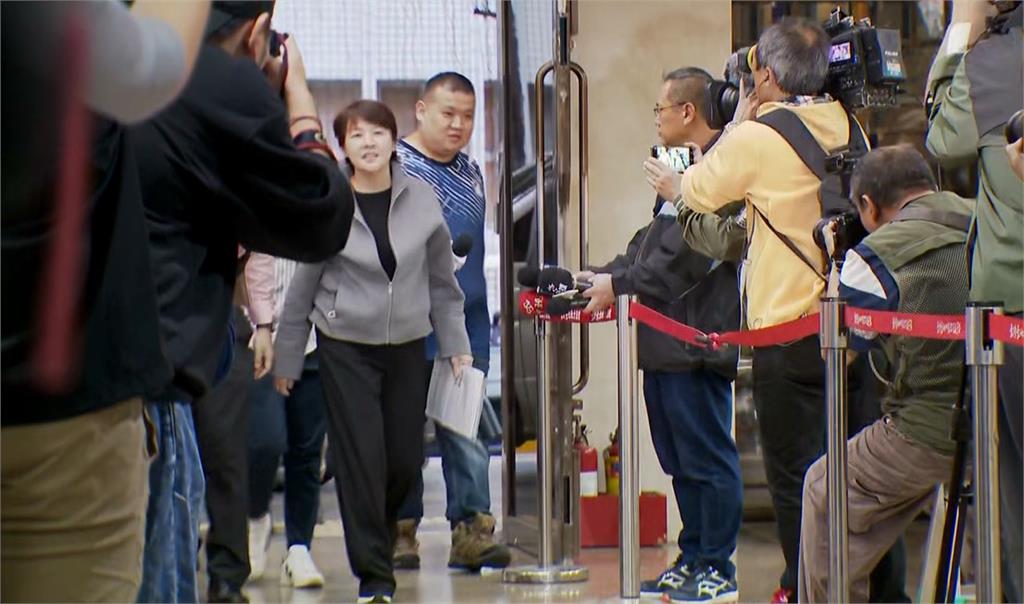 黃珊珊移送北檢複訊 凌濤:「珊珊來遲」如有金鐘罩鐵布衫