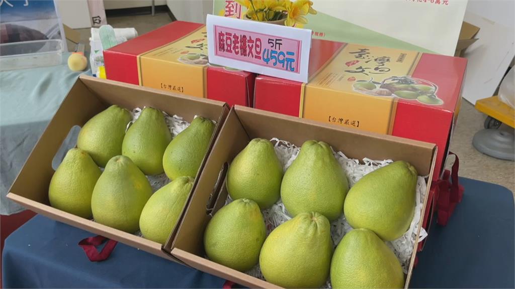 屏東善心企業認購200盒文旦禮盒　董娘拋磚引玉巧手做柚子料理