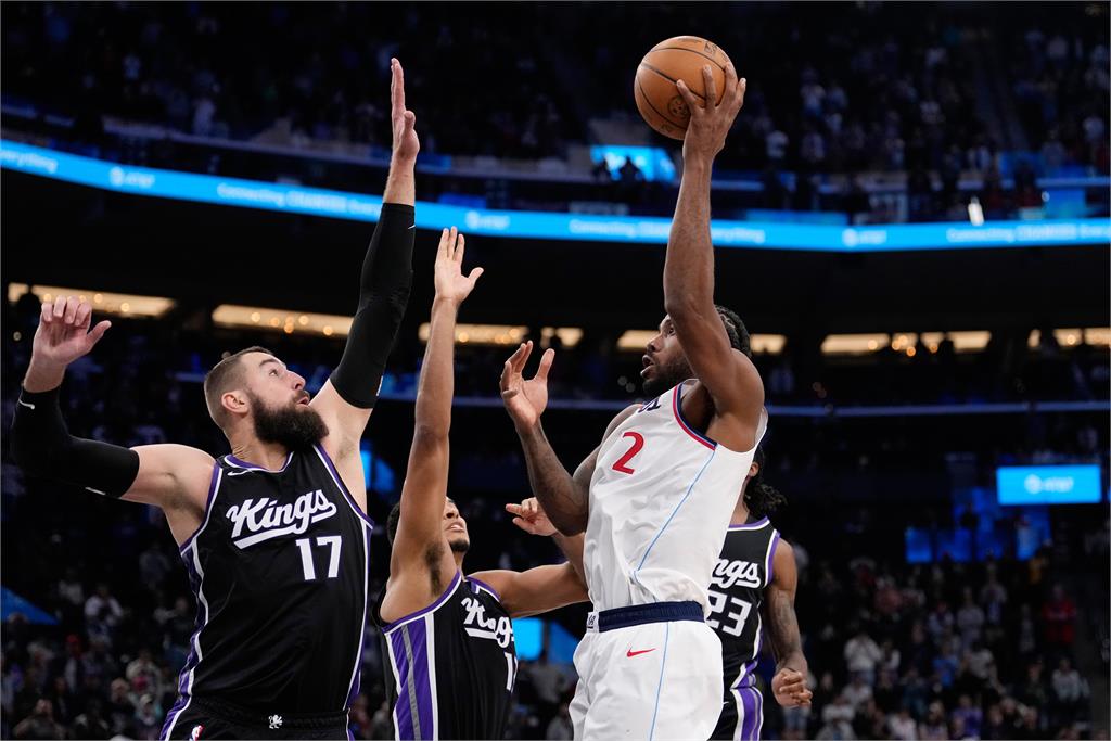 NBA(影)／夢回2019年的自己！「可愛」拋投彈框破網絕殺國王