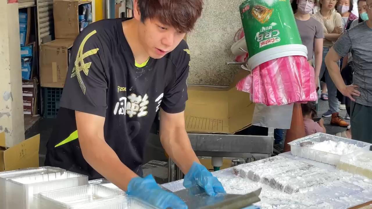 「涼糕哥」翻車? 遭投訴擺攤未戴口罩、無攤販執照惹議