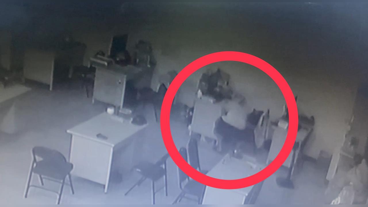 快新聞/莊瑞雄東港服務處「門鎖遭破壞」!男子潛入翻箱倒櫃 下場曝光了