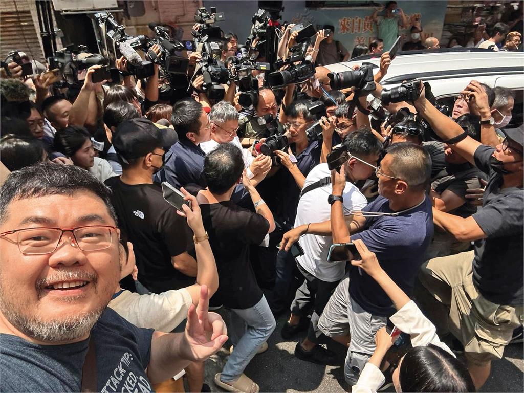 【四叉貓專訪3】戲稱趁ㄆ友洗澡查民眾黨帳冊　他把柯文哲送進去關