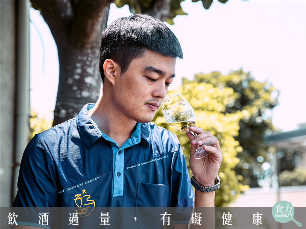 吹海風的平凡薯芋變身美酒佳釀！ 大安農會酒莊以燒酎發揮農產價值