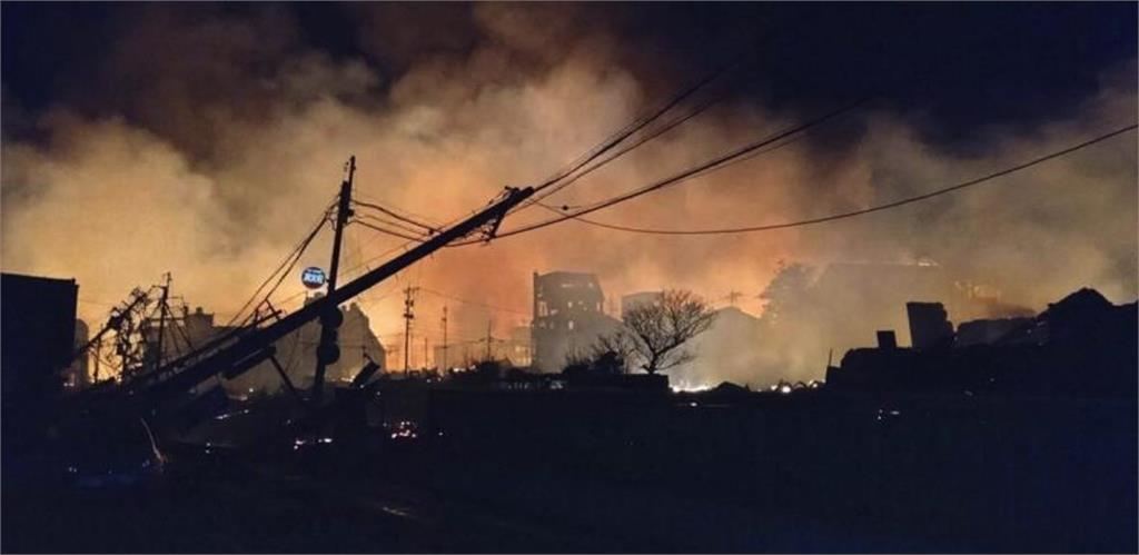 快新聞／石川縣輪島市至少「50棟建築倒塌大火狂燒」　死傷人數未明