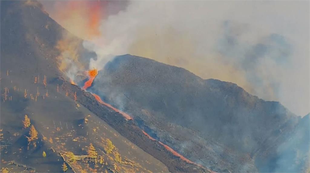 西國火山再次爆發 機場關閉居民撤離