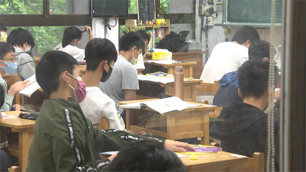 快新聞／國中教育會考7日起報名　5月18、19日考試、全面使用冷氣試場
